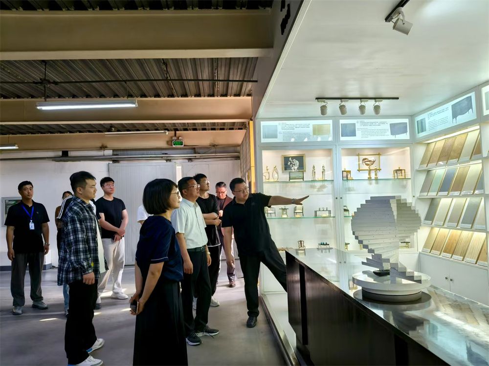 https://news.tute.edu.cn/__local/1/40/5E/FF49E233DB8A976D7F5EDF54C59_C83DE912_1CE70.jpg https://news.tute.edu.cn/__local/1/40/5E/FF49E233DB8A976D7F5EDF54C59_C83DE912_1CE70.jpg