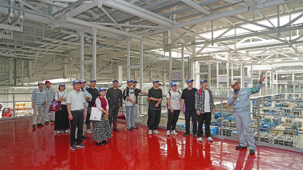 https://news.tute.edu.cn/__local/4/DF/DB/9C2877787A08BE0DF7686B94C2F_C21F9F04_23E0C.jpg https://news.tute.edu.cn/__local/4/DF/DB/9C2877787A08BE0DF7686B94C2F_C21F9F04_23E0C.jpg