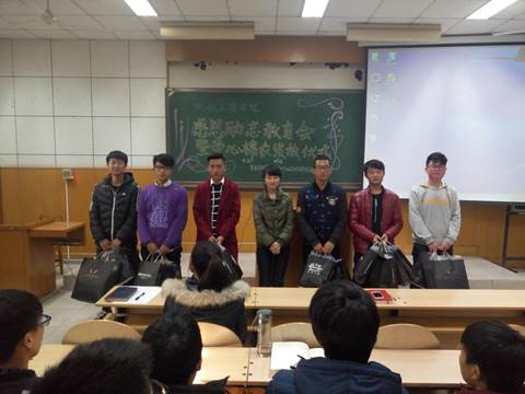 http://202.113.244.8:8080/_mediafile/jiancha/2017/02/28/1kribuad7x.jpg